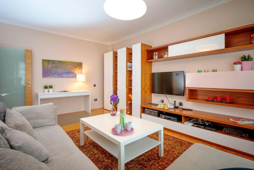 Green Apartment - Top Location, Near City Center! Sofia Exterior foto